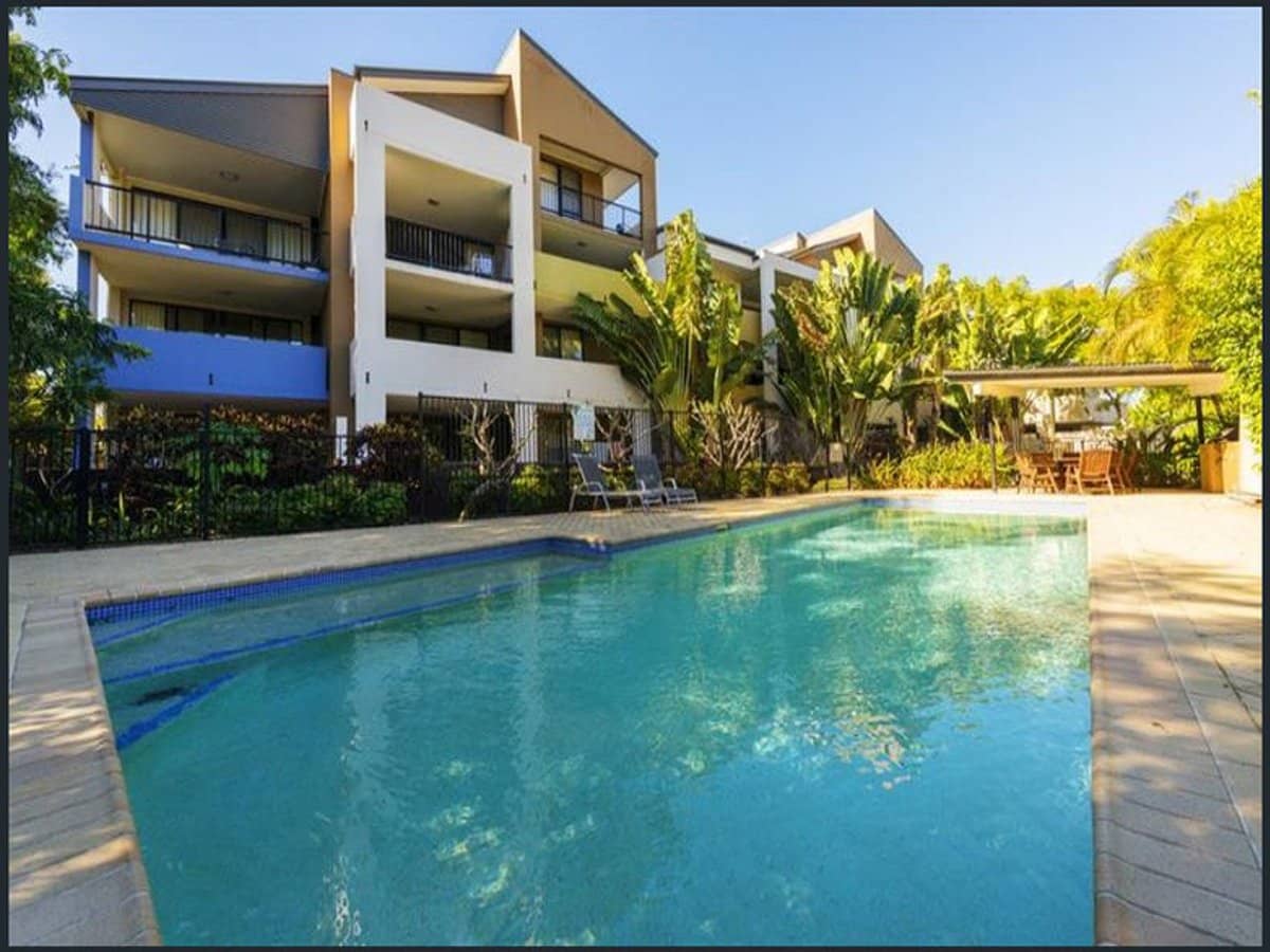 2246 Logan Road, UPPER MOUNT GRAVATT - Thumbnail 1