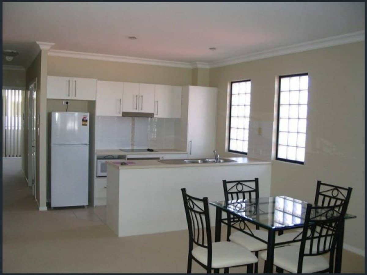 2246 Logan Road, UPPER MOUNT GRAVATT - Thumbnail 3