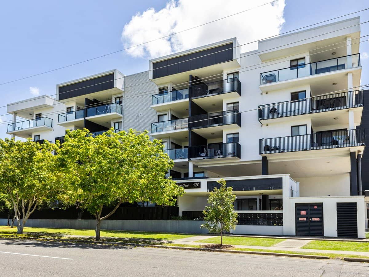 120 Melton Road, NUNDAH - Thumbnail 1