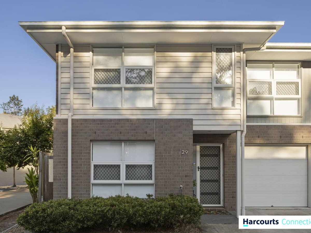 11 Chelmsford Road, MANGO HILL - Thumbnail 1