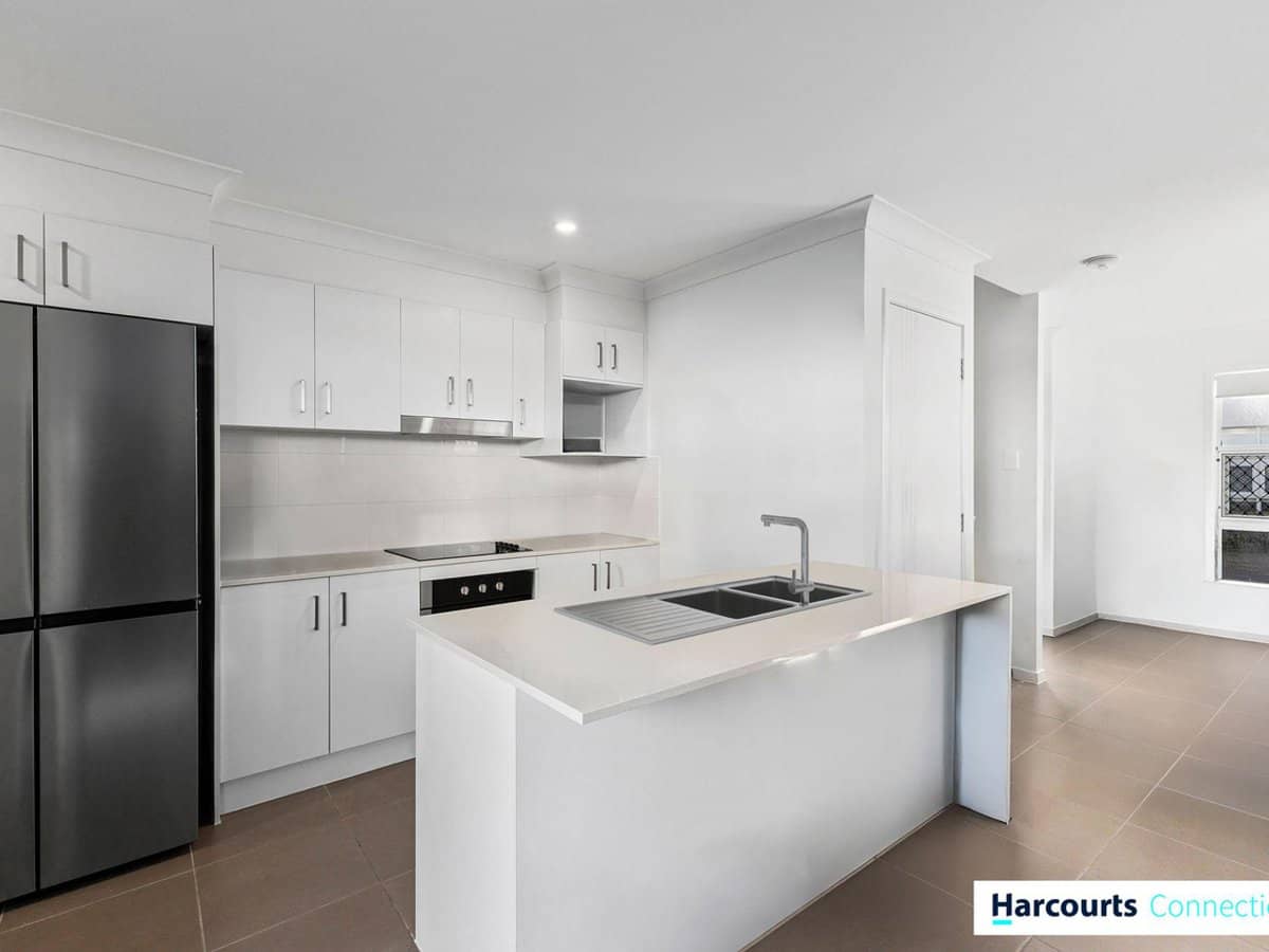 11 Chelmsford Road, MANGO HILL - Thumbnail 5