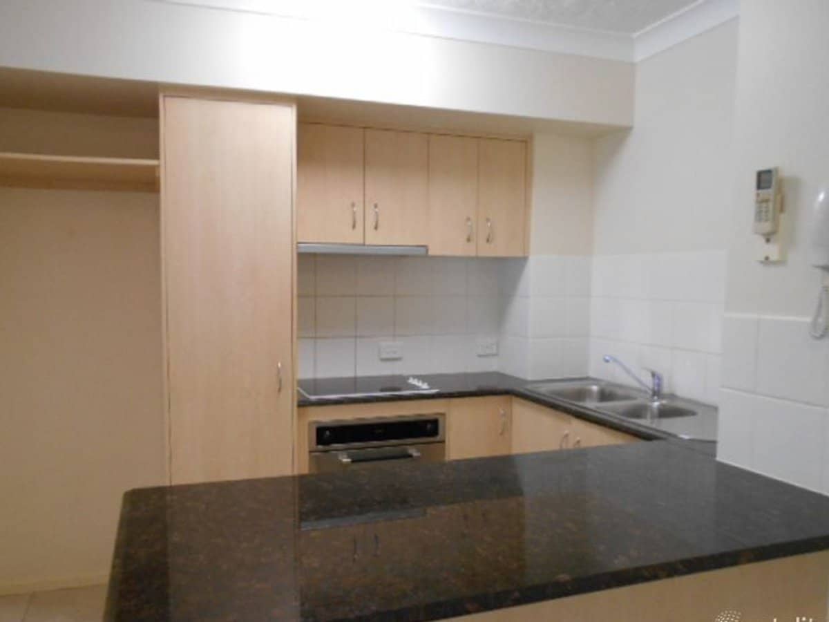 61 North Street, SOUTHPORT - Thumbnail 2