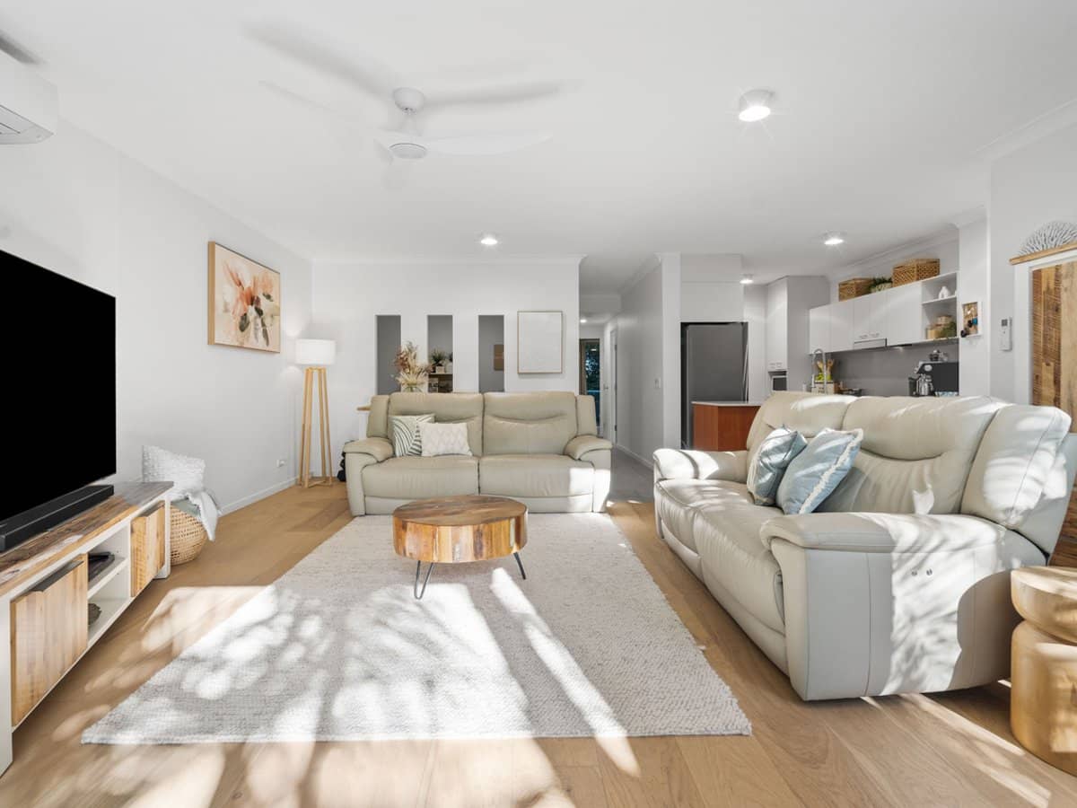 11/13-23 Bright Avenue, LABRADOR - Thumbnail 1