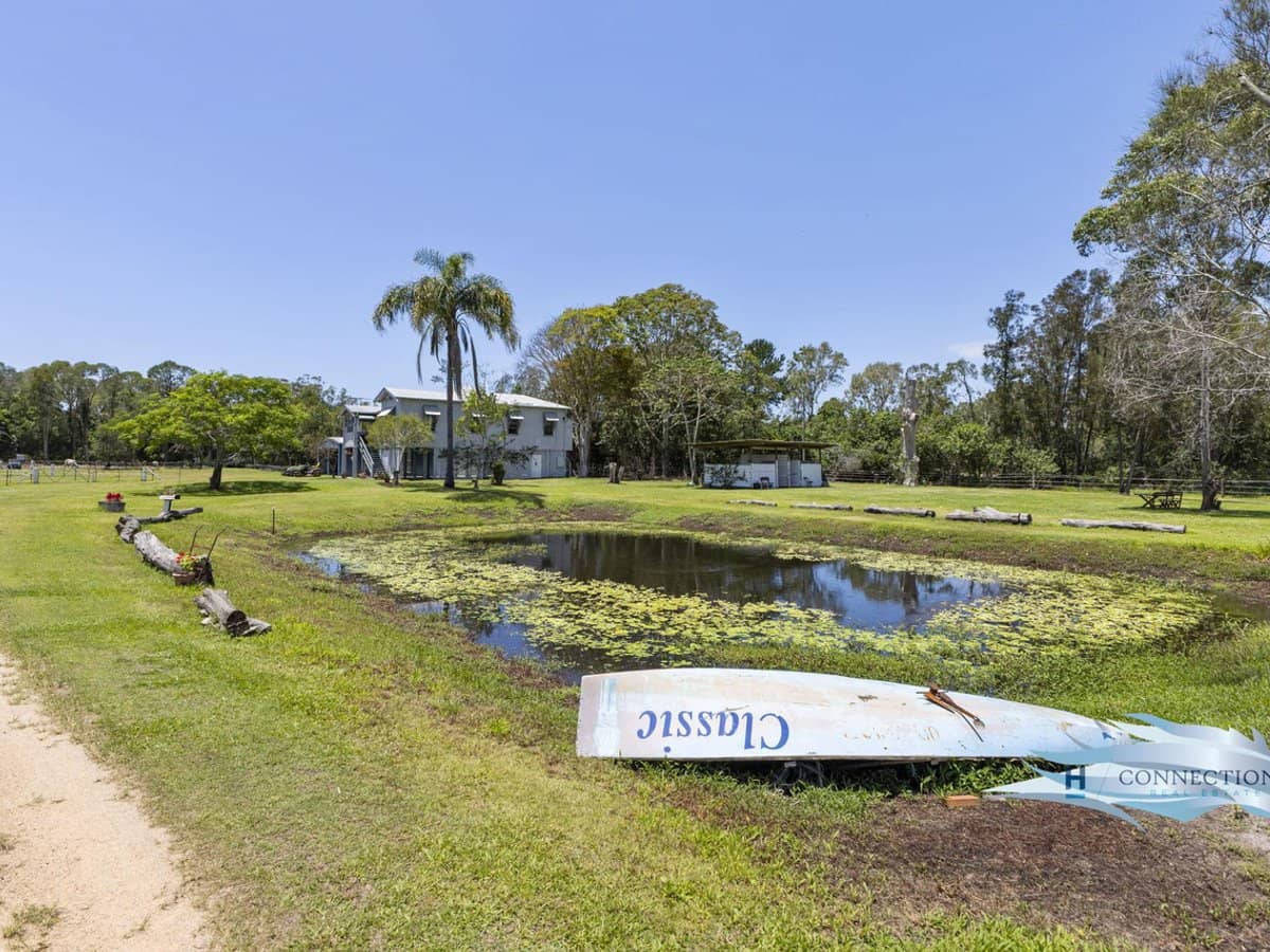 18 Murray Court, BEACHMERE - Thumbnail 2