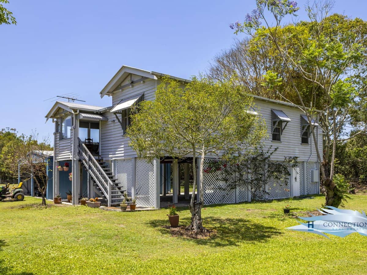 18 Murray Court, BEACHMERE - Thumbnail 5