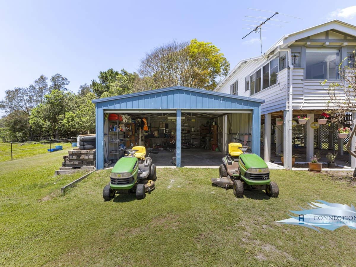 18 Murray Court, BEACHMERE - Thumbnail 7