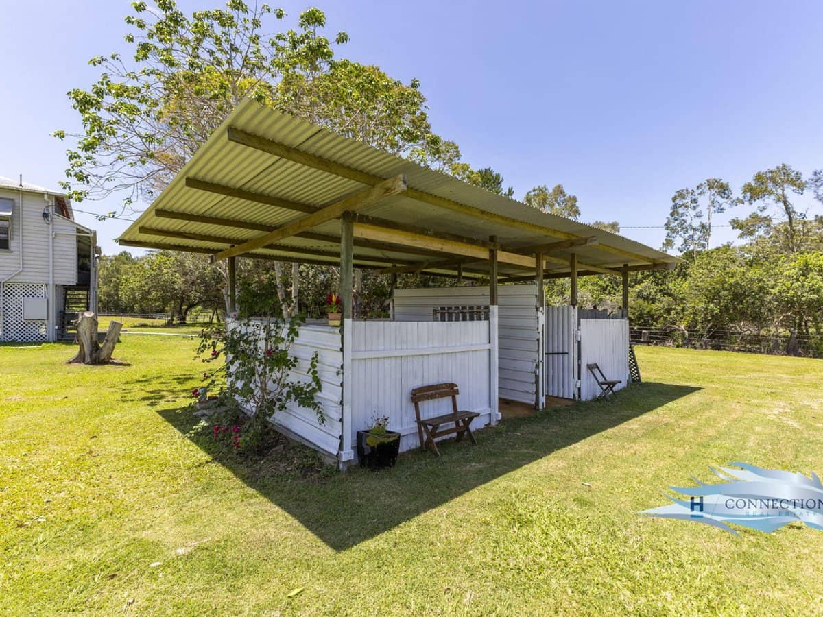 18 Murray Court, BEACHMERE - Thumbnail 9