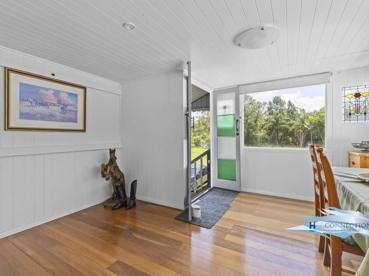 18 Murray Court, BEACHMERE - Thumbnail 12