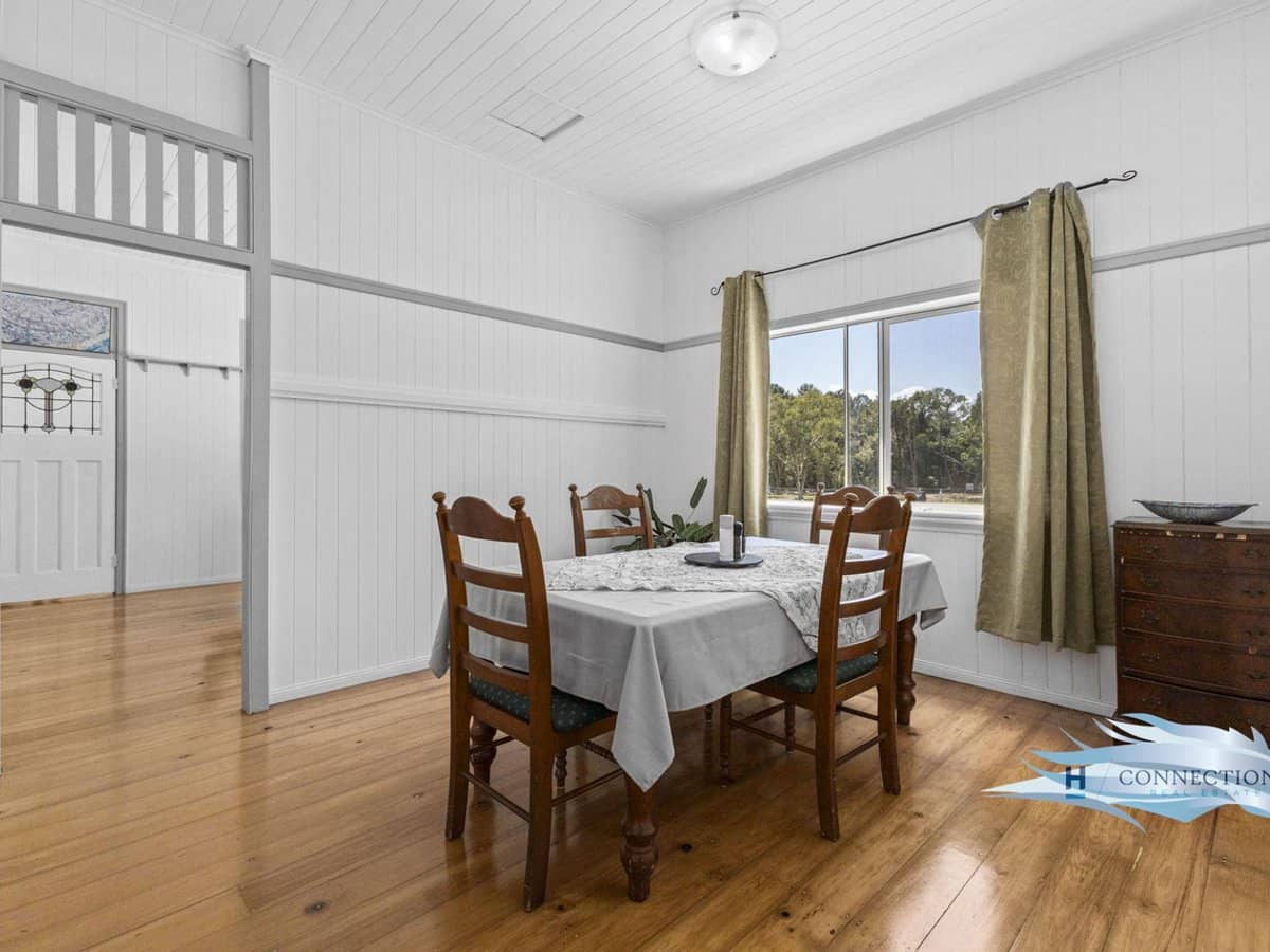 18 Murray Court, BEACHMERE - Thumbnail 17