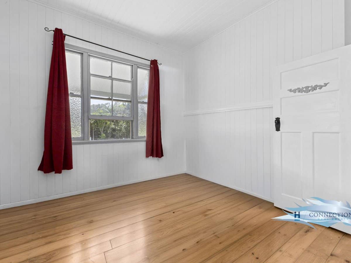 18 Murray Court, BEACHMERE - Thumbnail 24