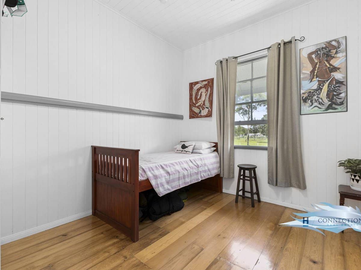 18 Murray Court, BEACHMERE - Thumbnail 25