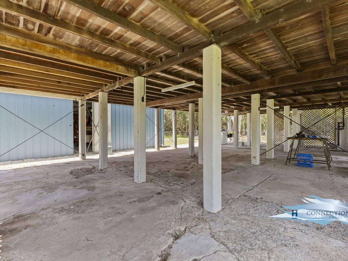 18 Murray Court, BEACHMERE - Thumbnail 28