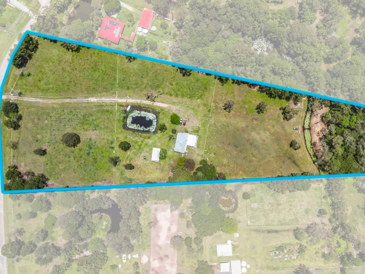 18 Murray Court, BEACHMERE - Thumbnail 34