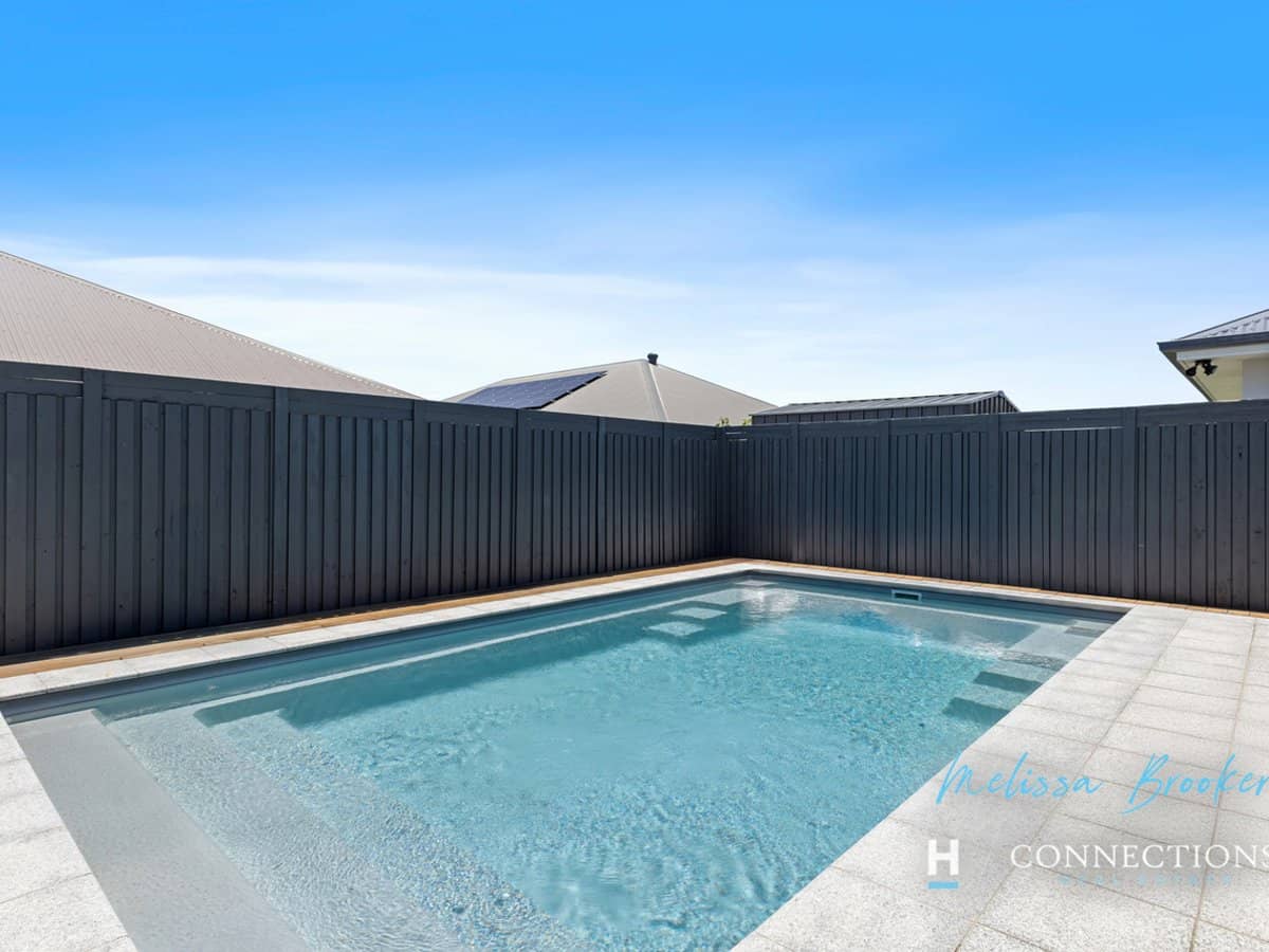 24 Keppel Way, BURPENGARY EAST - Thumbnail 2