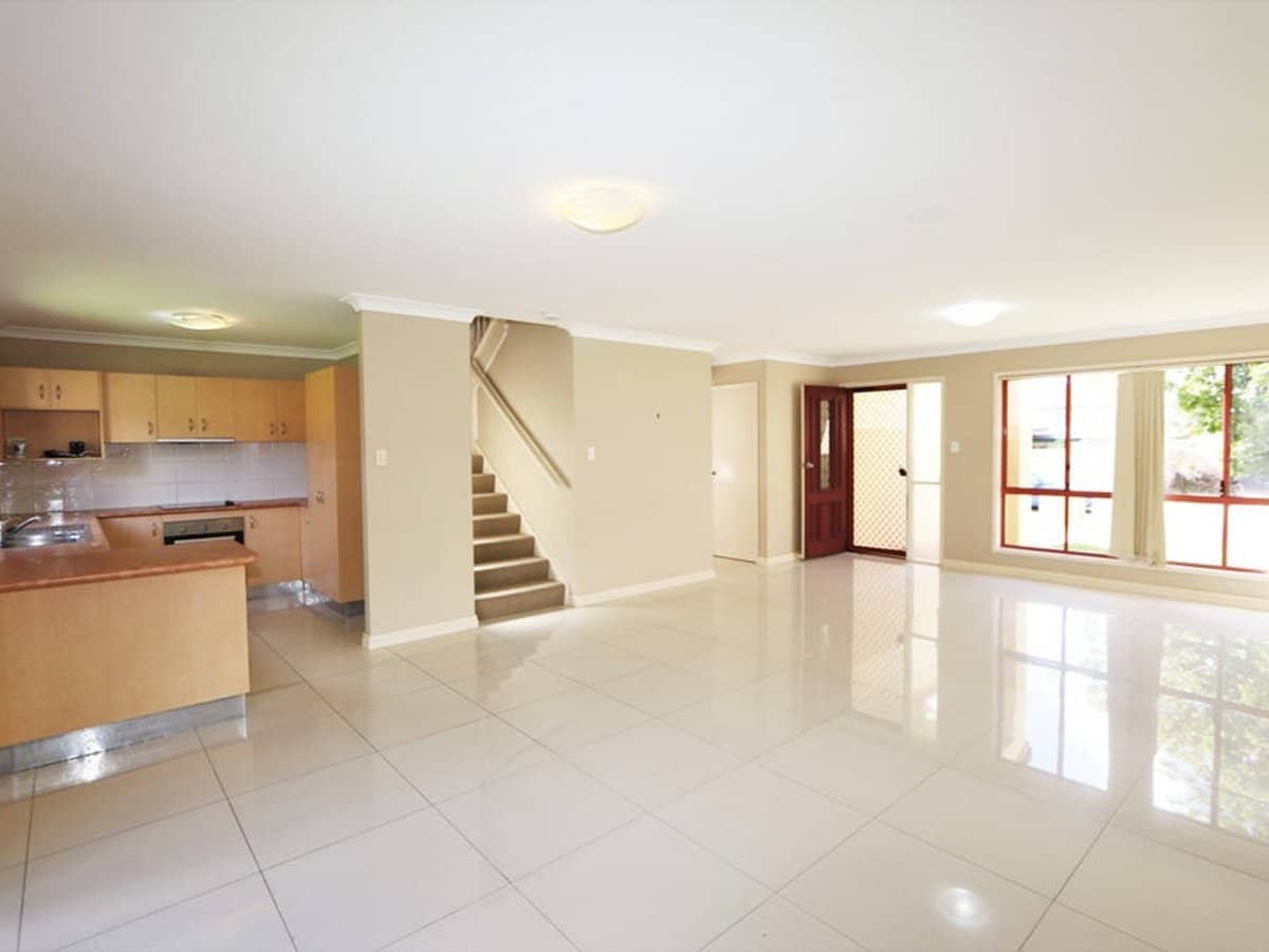 22 Clear River Boulevard, ASHMORE - Thumbnail 5