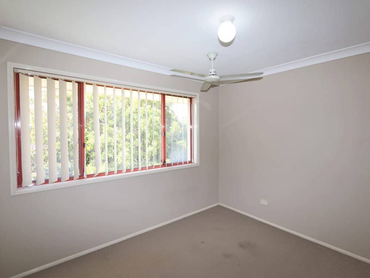 22 Clear River Boulevard, ASHMORE - Thumbnail 8