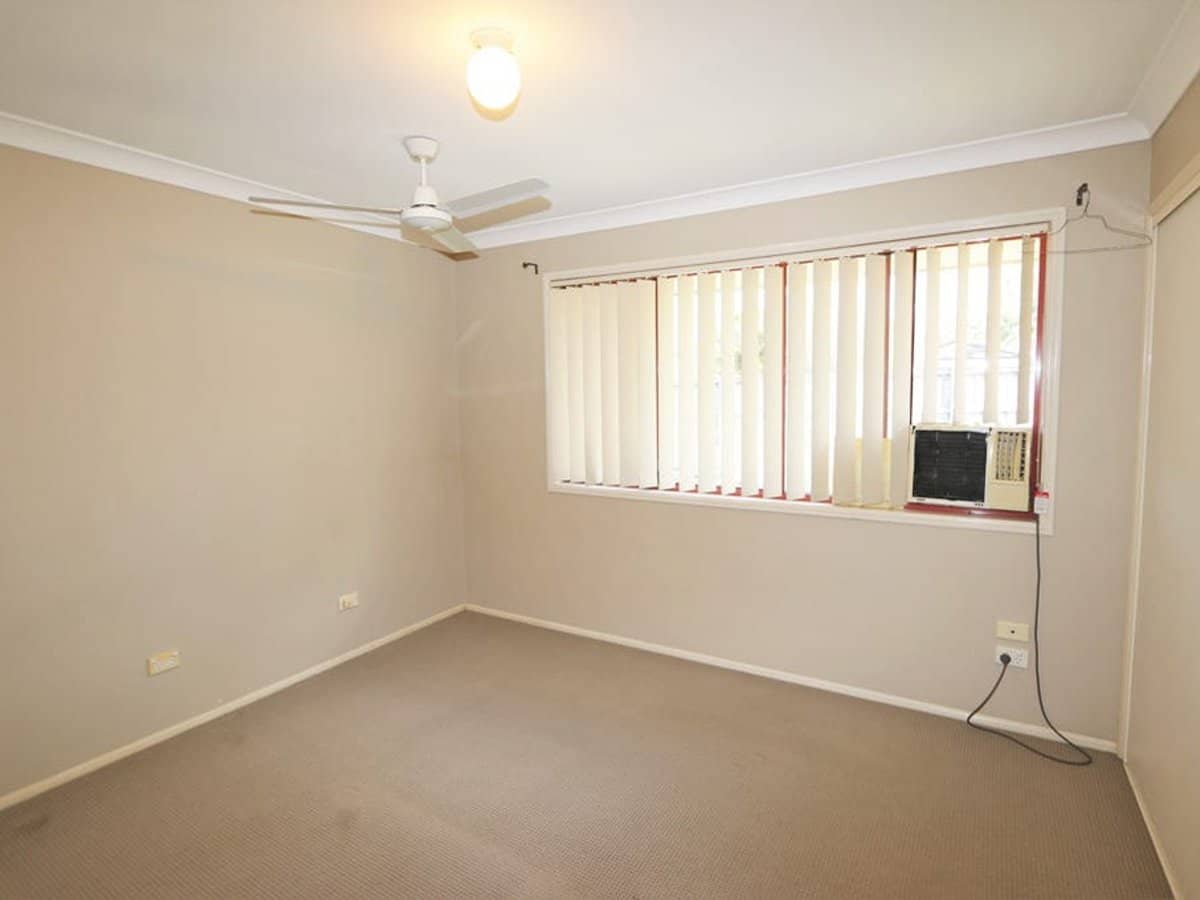 22 Clear River Boulevard, ASHMORE - Thumbnail 11