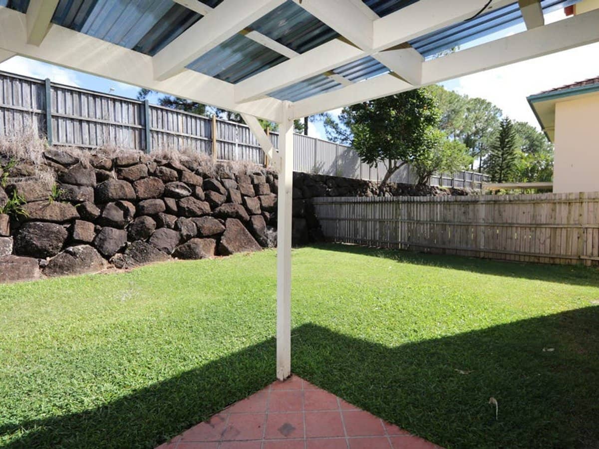 22 Clear River Boulevard, ASHMORE - Thumbnail 12