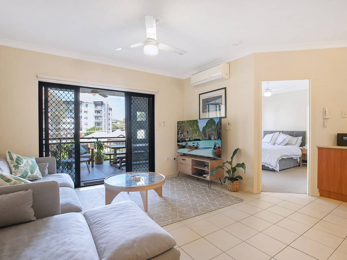 9 Amisfield Avenue, NUNDAH - Thumbnail 6