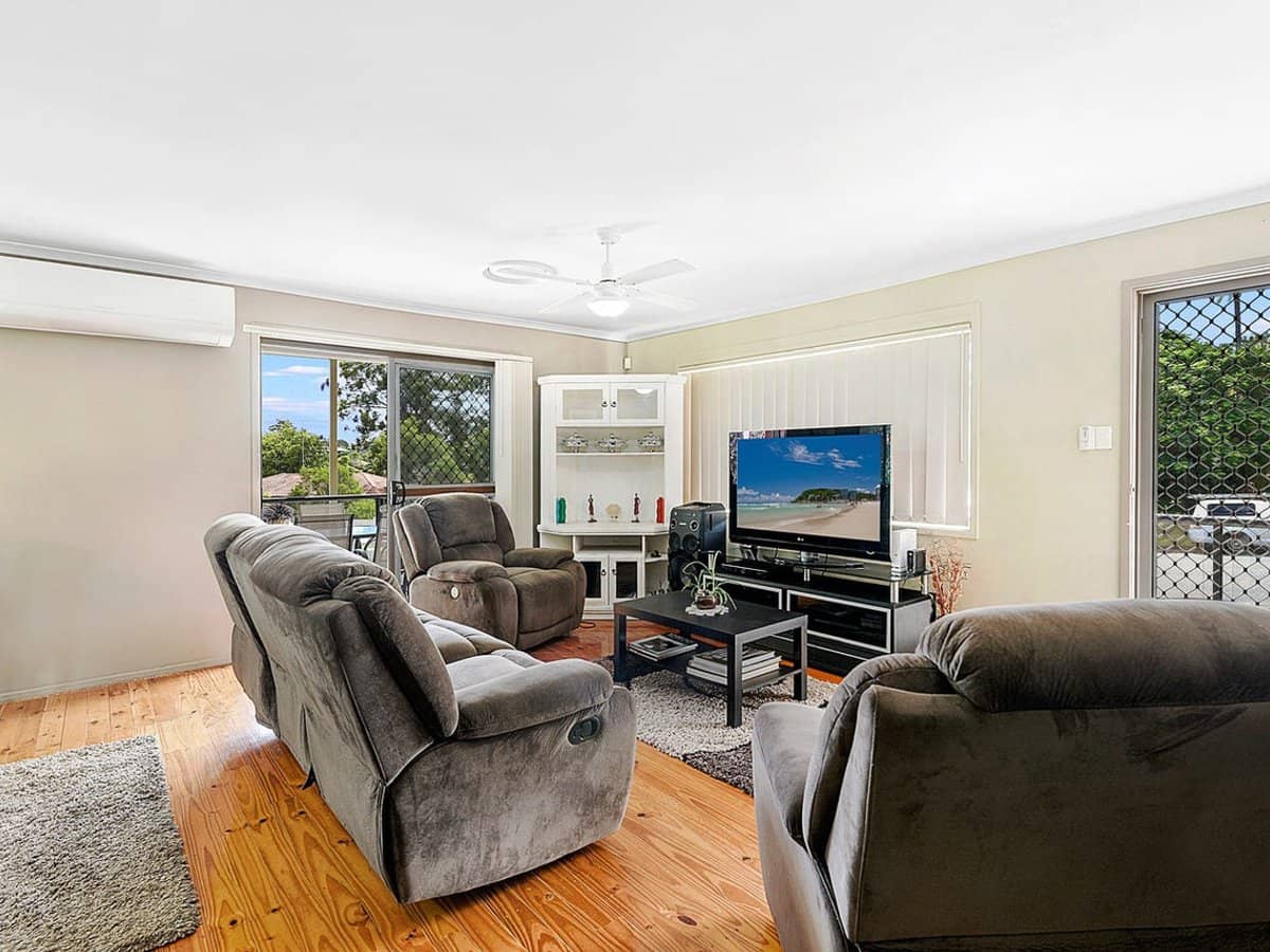 4 Tallowood Road, ASHMORE - Thumbnail 4