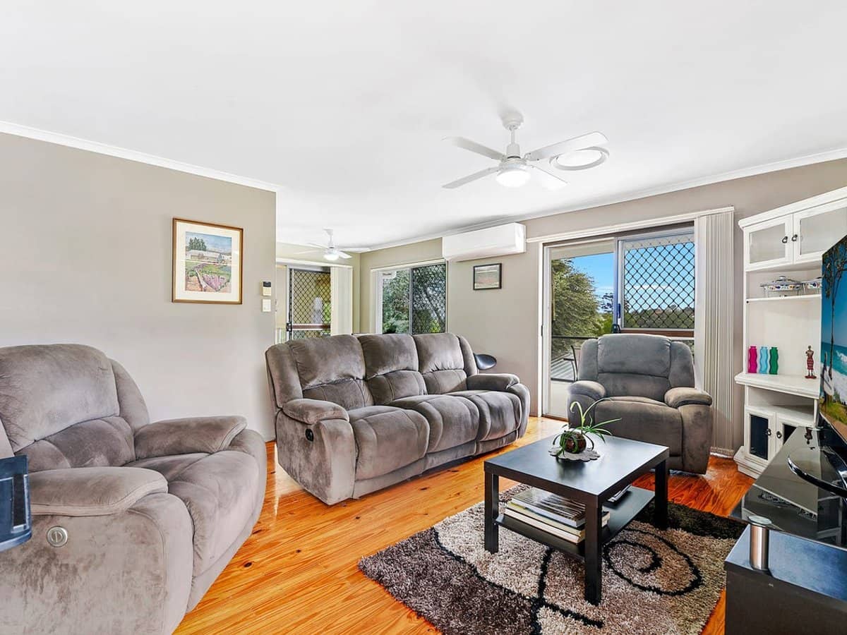 4 Tallowood Road, ASHMORE - Thumbnail 5