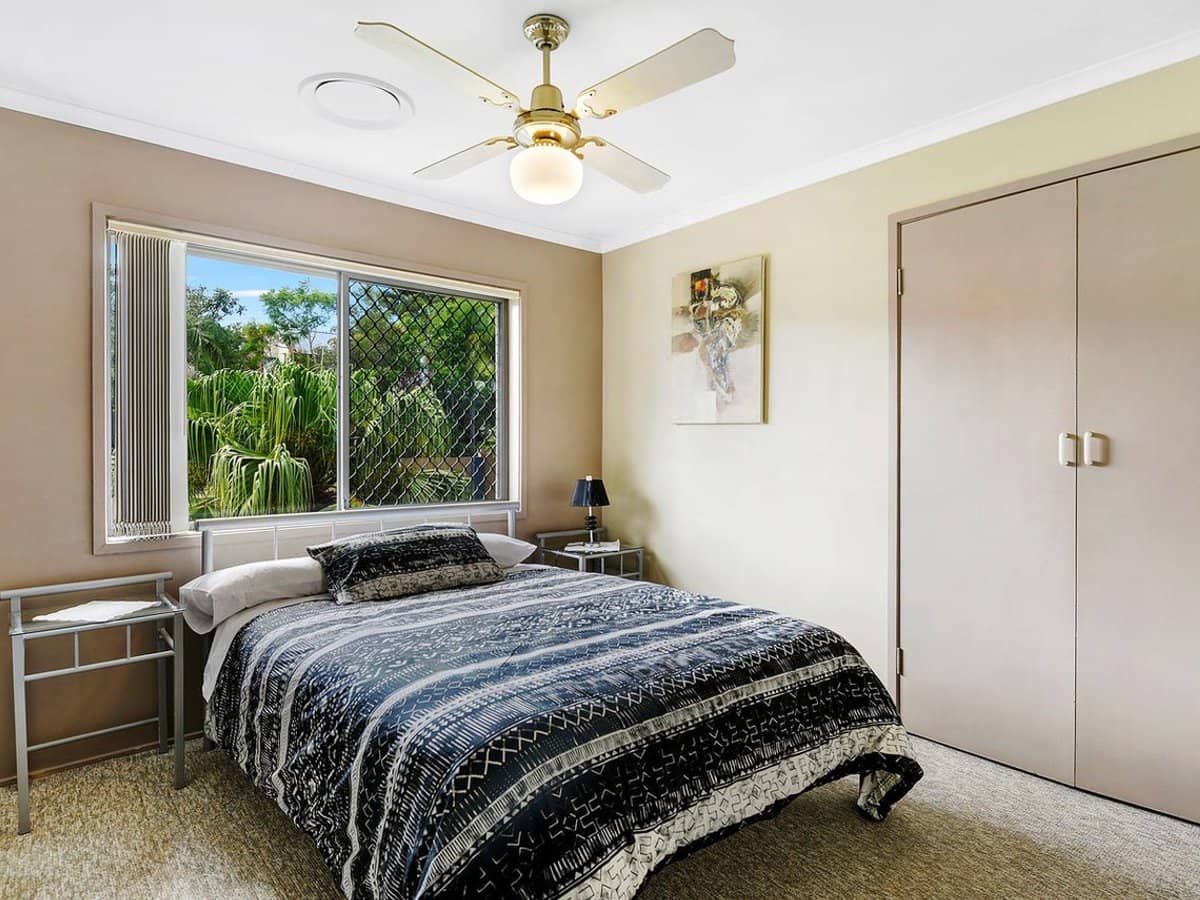 4 Tallowood Road, ASHMORE - Thumbnail 8