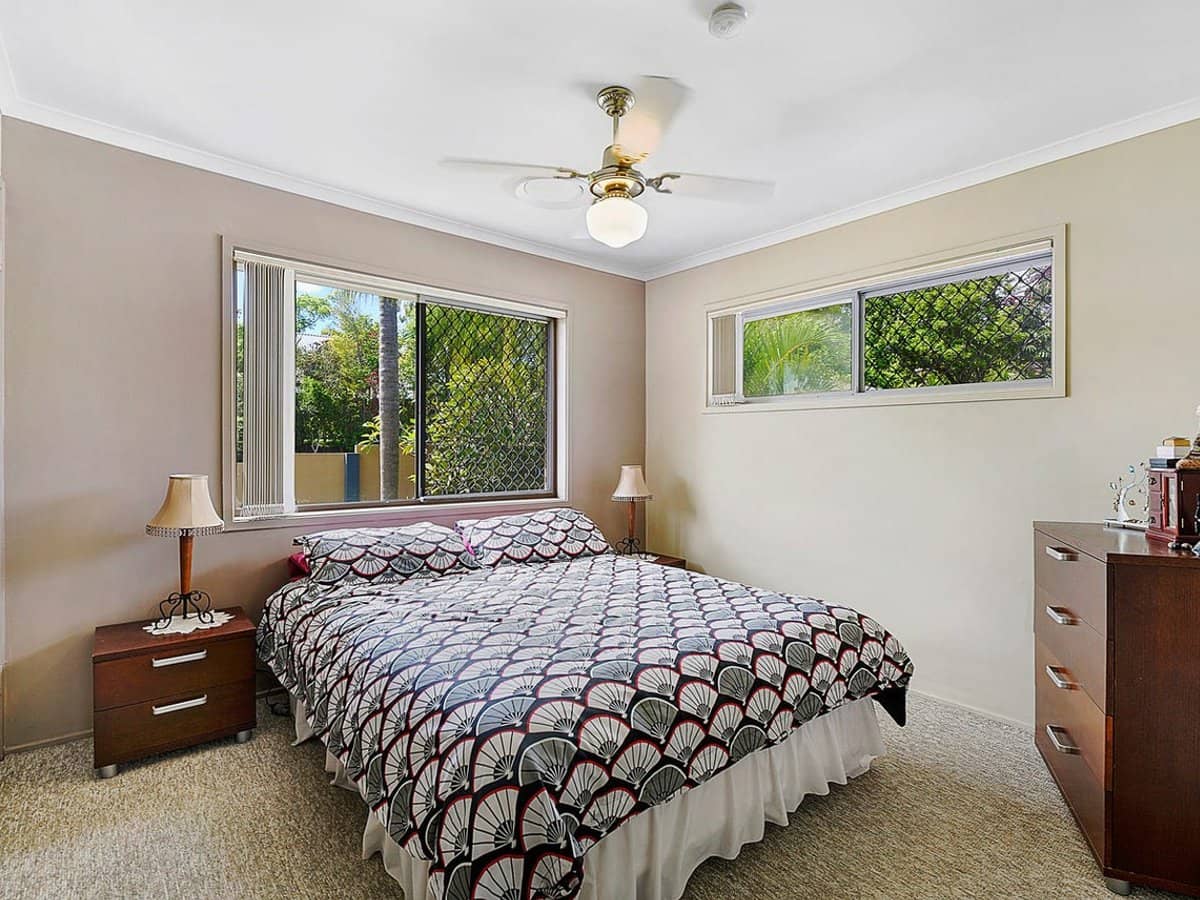 4 Tallowood Road, ASHMORE - Thumbnail 13