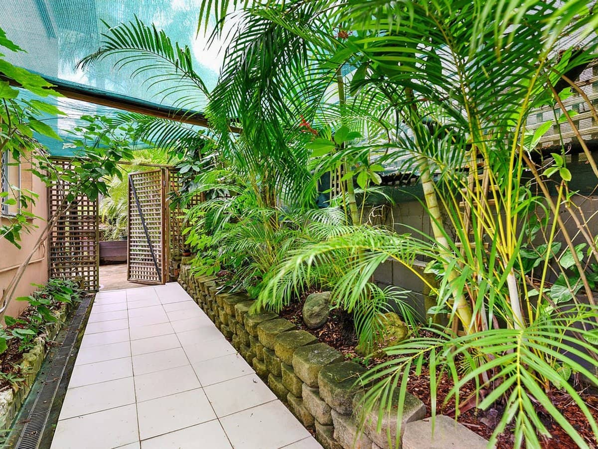 4 Tallowood Road, ASHMORE - Thumbnail 20