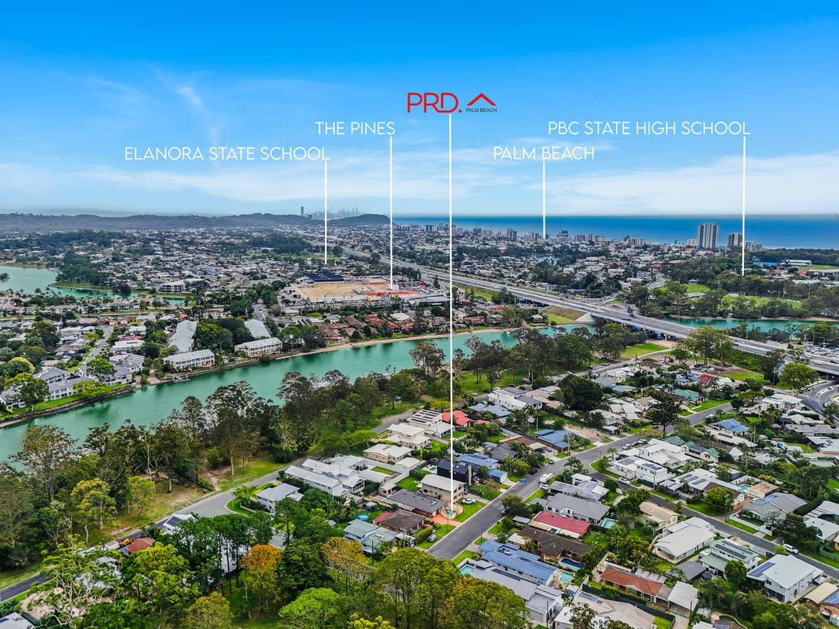 27 Elizabeth Street, CURRUMBIN WATERS - Thumbnail 3