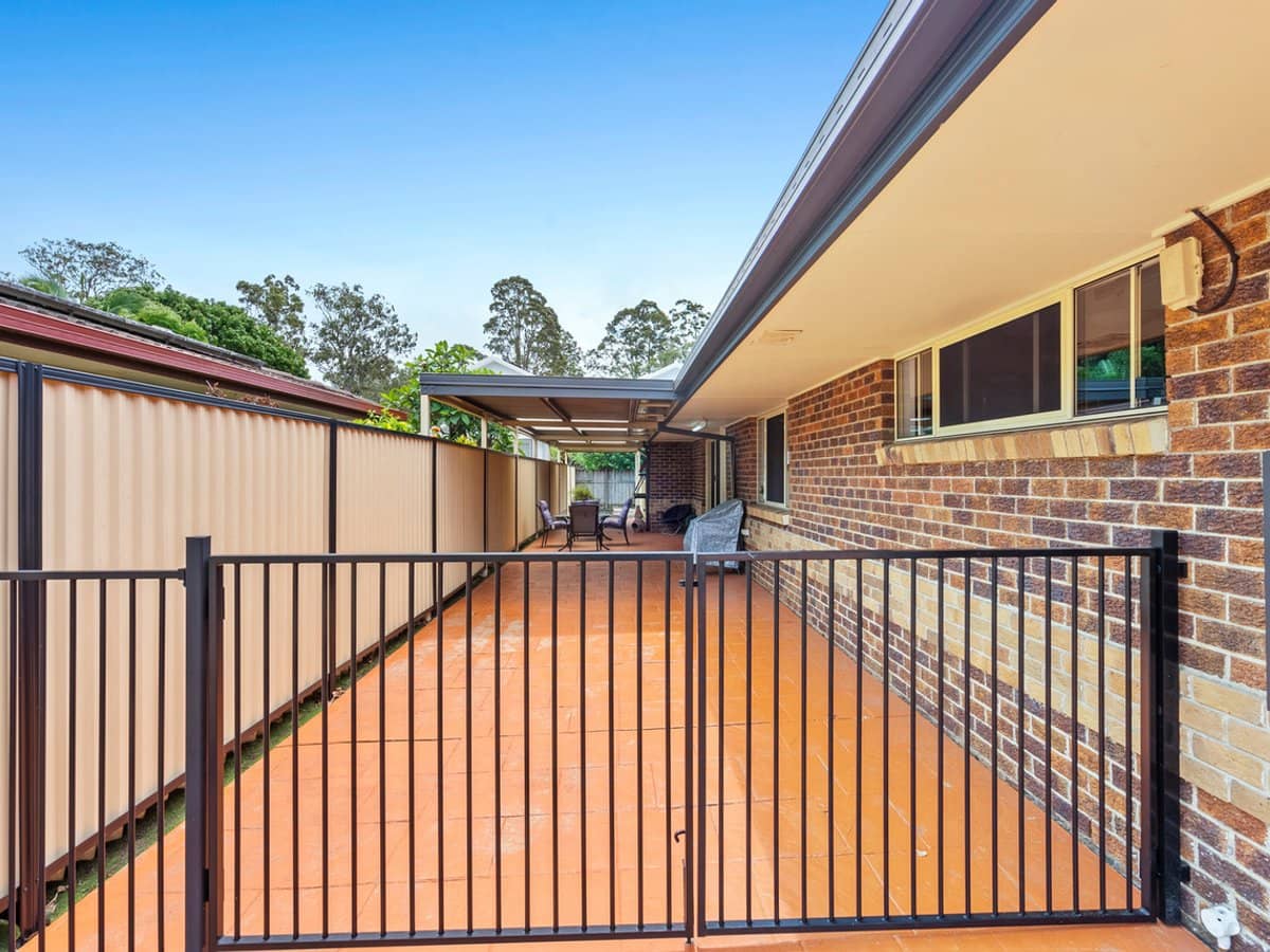 27 Elizabeth Street, CURRUMBIN WATERS - Thumbnail 23