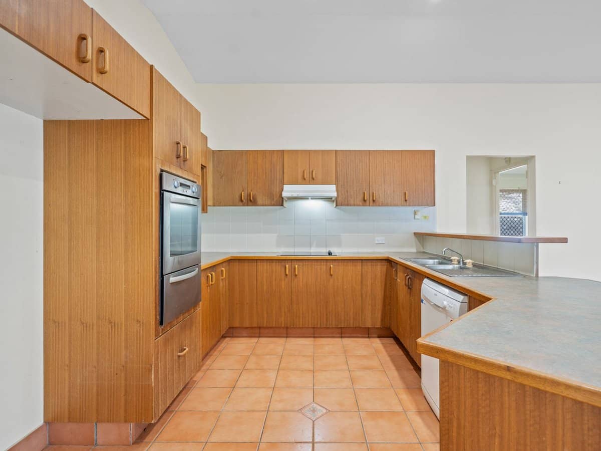 245 Carrington Road, BONOGIN - Thumbnail 7