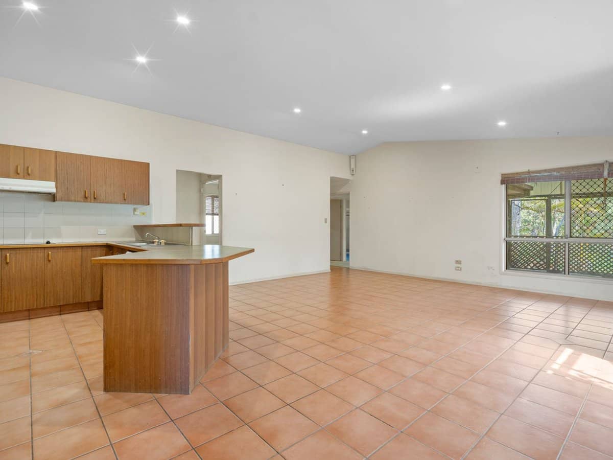 245 Carrington Road, BONOGIN - Thumbnail 8