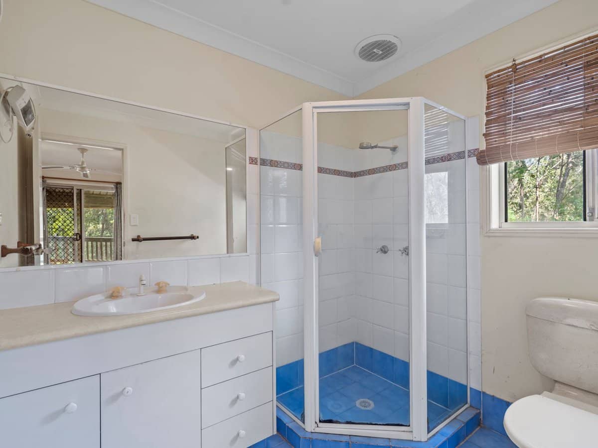 245 Carrington Road, BONOGIN - Thumbnail 15