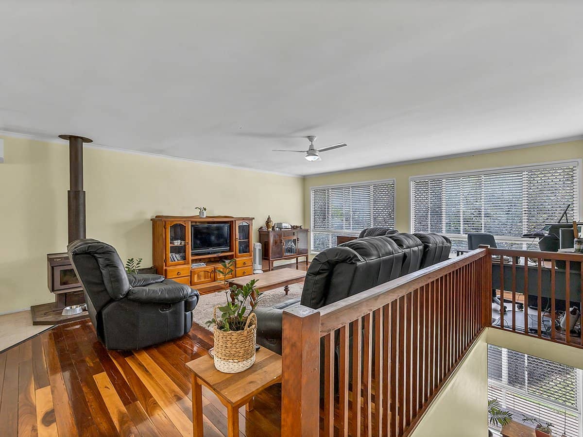 56 Blaxland Crescent, REDBANK PLAINS - Thumbnail 3