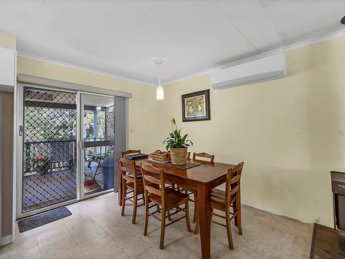 56 Blaxland Crescent, REDBANK PLAINS - Thumbnail 6