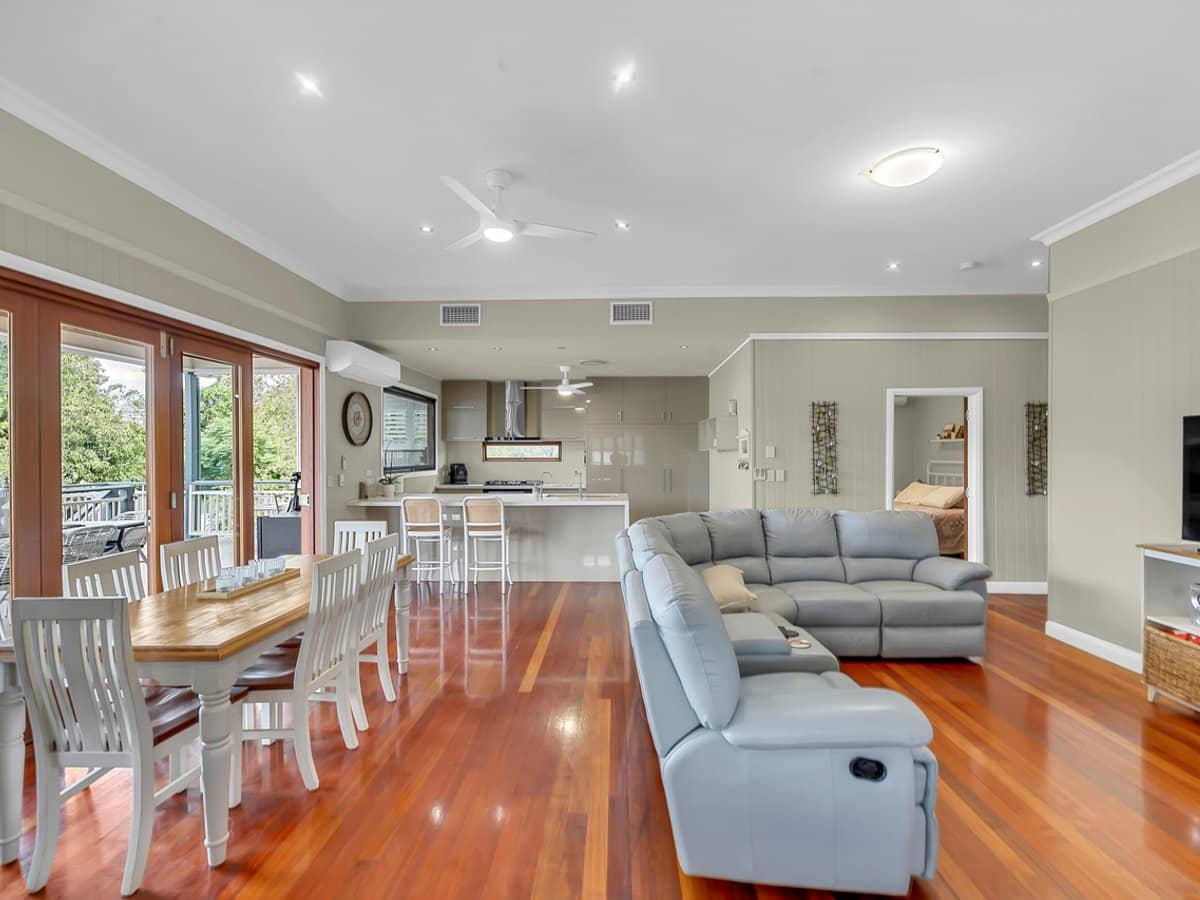 2 Queen Street, NEWTOWN - Thumbnail 5