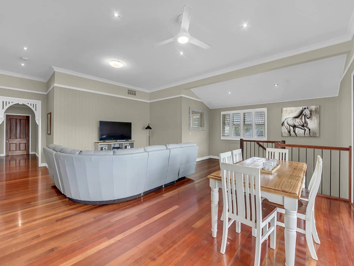 2 Queen Street, NEWTOWN - Thumbnail 6