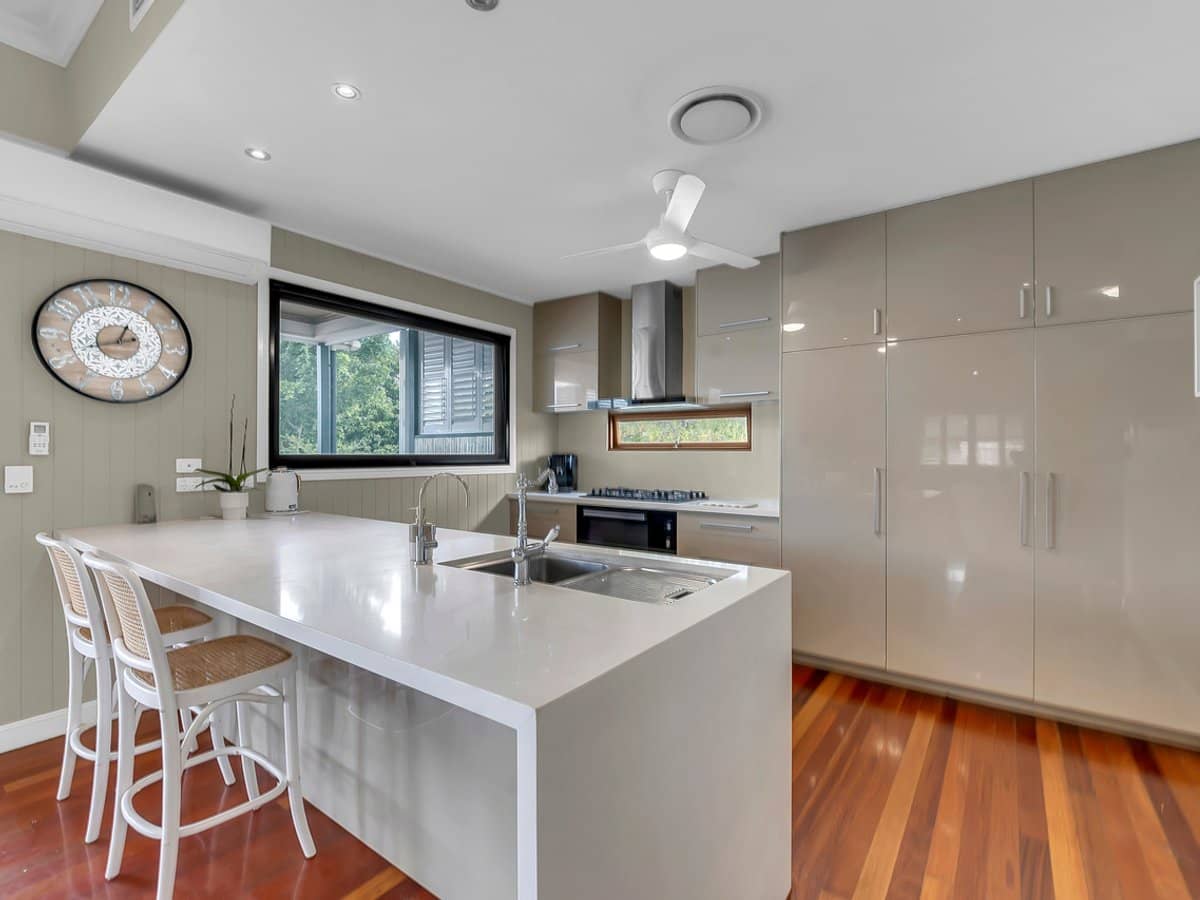 2 Queen Street, NEWTOWN - Thumbnail 8