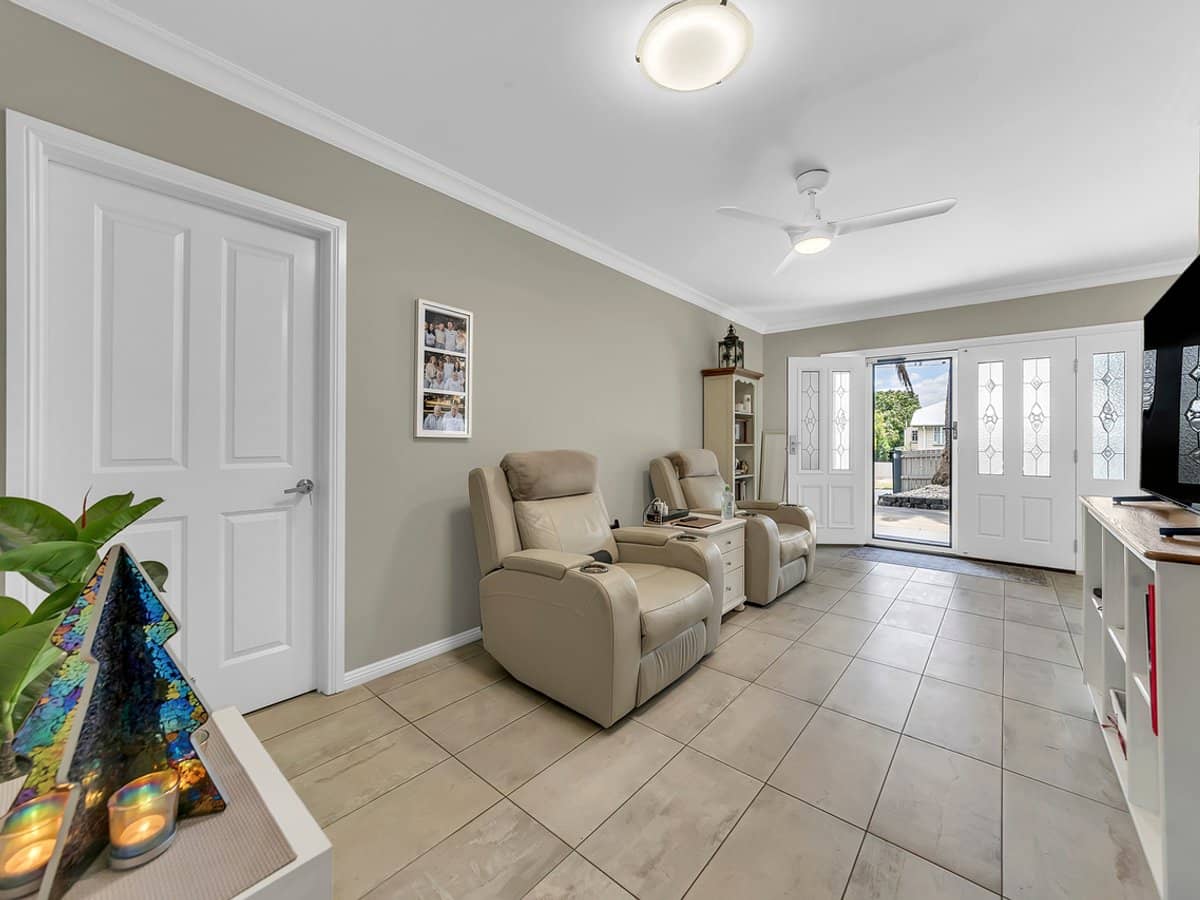 2 Queen Street, NEWTOWN - Thumbnail 17