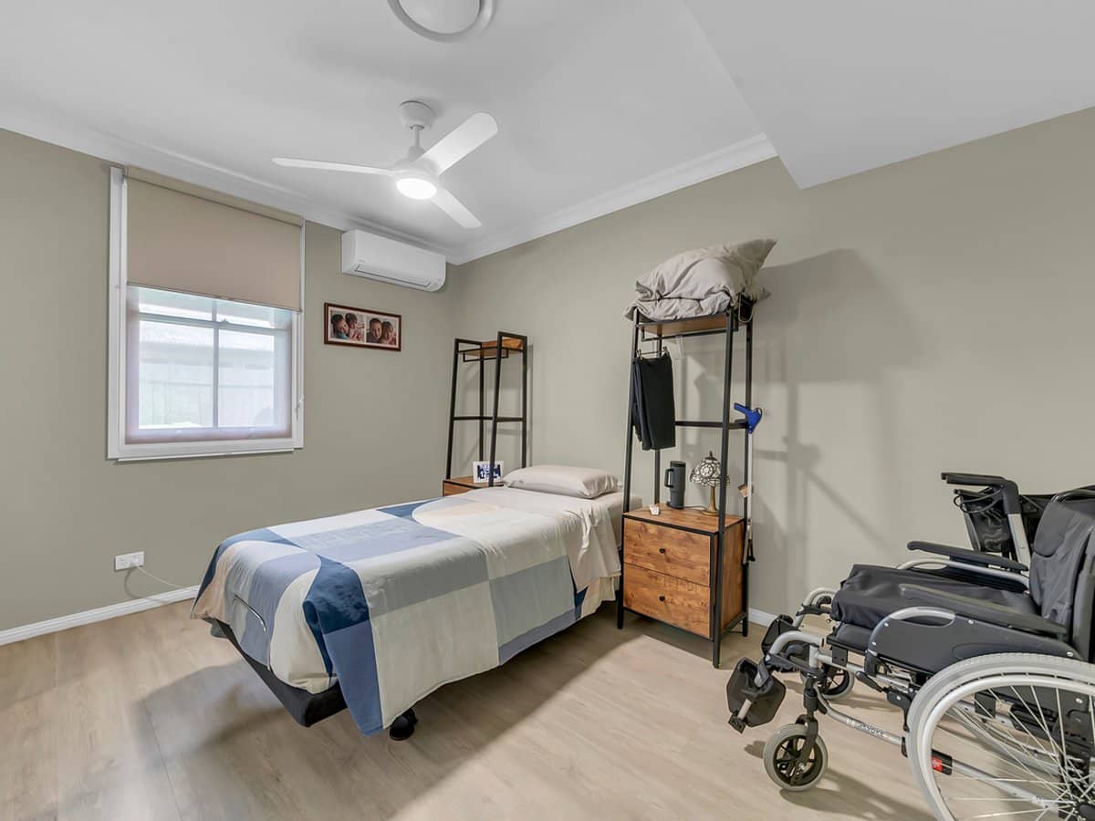 2 Queen Street, NEWTOWN - Thumbnail 20