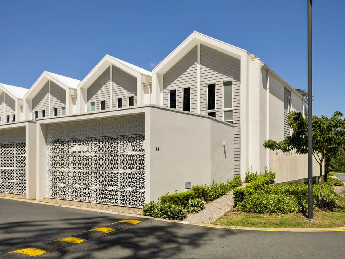 120 Bunya Road, EVERTON HILLS - Thumbnail 1