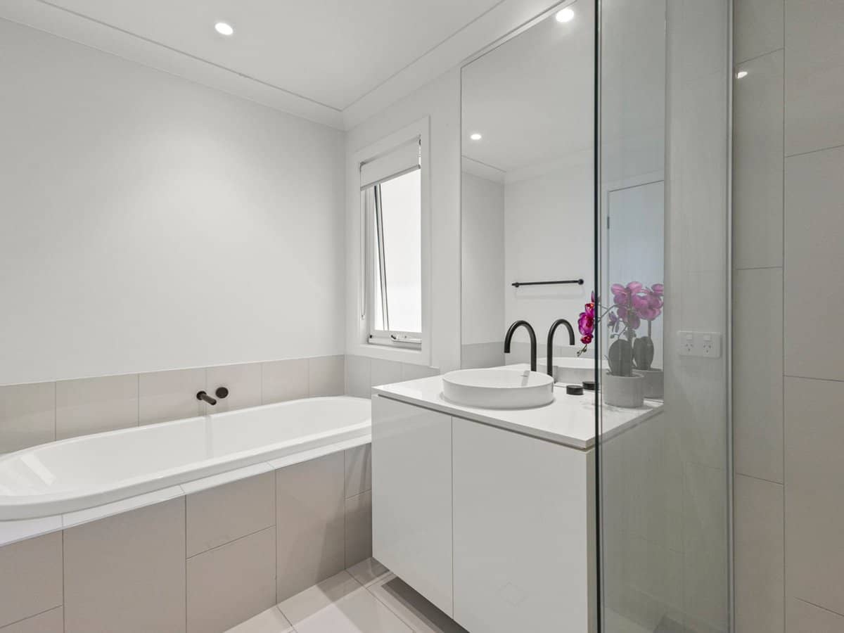 120 Bunya Road, EVERTON HILLS - Thumbnail 18