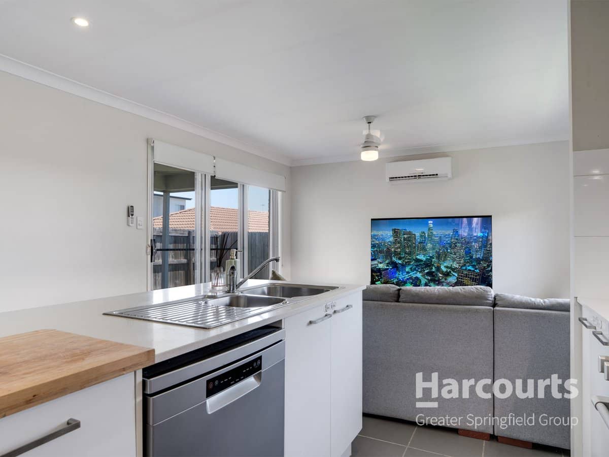 21 Archer Crescent, REDBANK PLAINS - Thumbnail 6