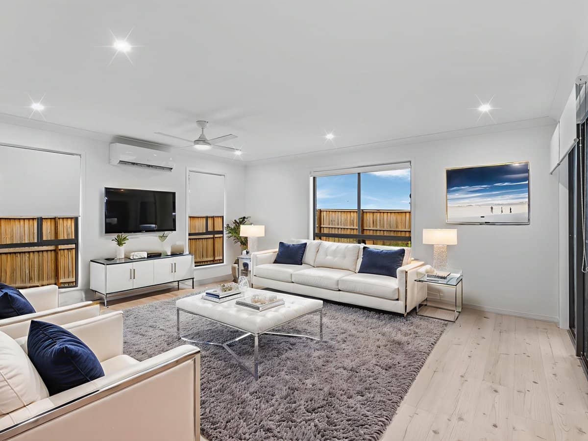 24 Pierro Place, LOGAN RESERVE - Thumbnail 3