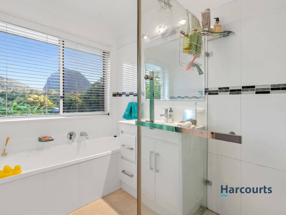 9 Cresthaven Court, GLASS HOUSE MOUNTAINS - Thumbnail 15