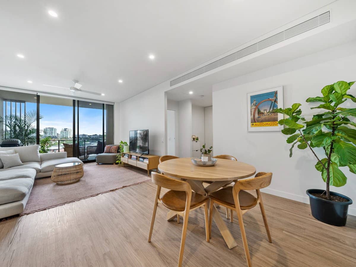 61 St Leger Way, ASCOT - Thumbnail 1