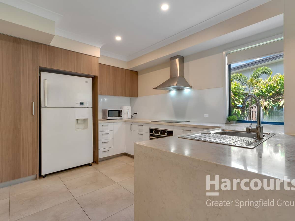 85 Thornton Street, RACEVIEW - Thumbnail 2