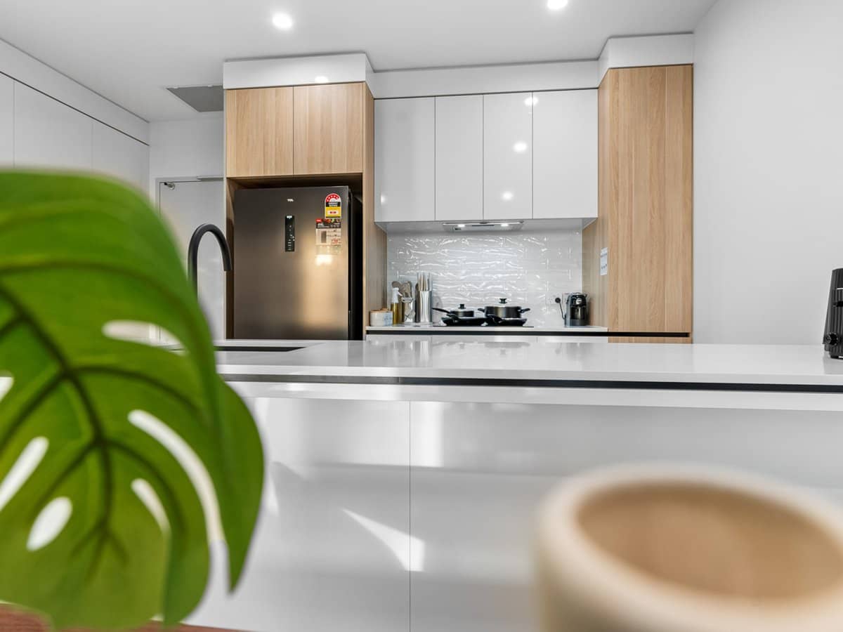 18 Remembrance Drive, SURFERS PARADISE - Thumbnail 9