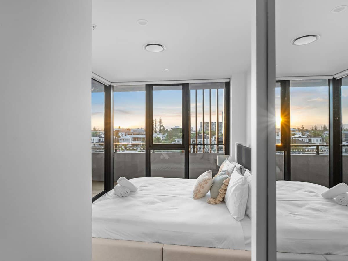 18 Remembrance Drive, SURFERS PARADISE - Thumbnail 26