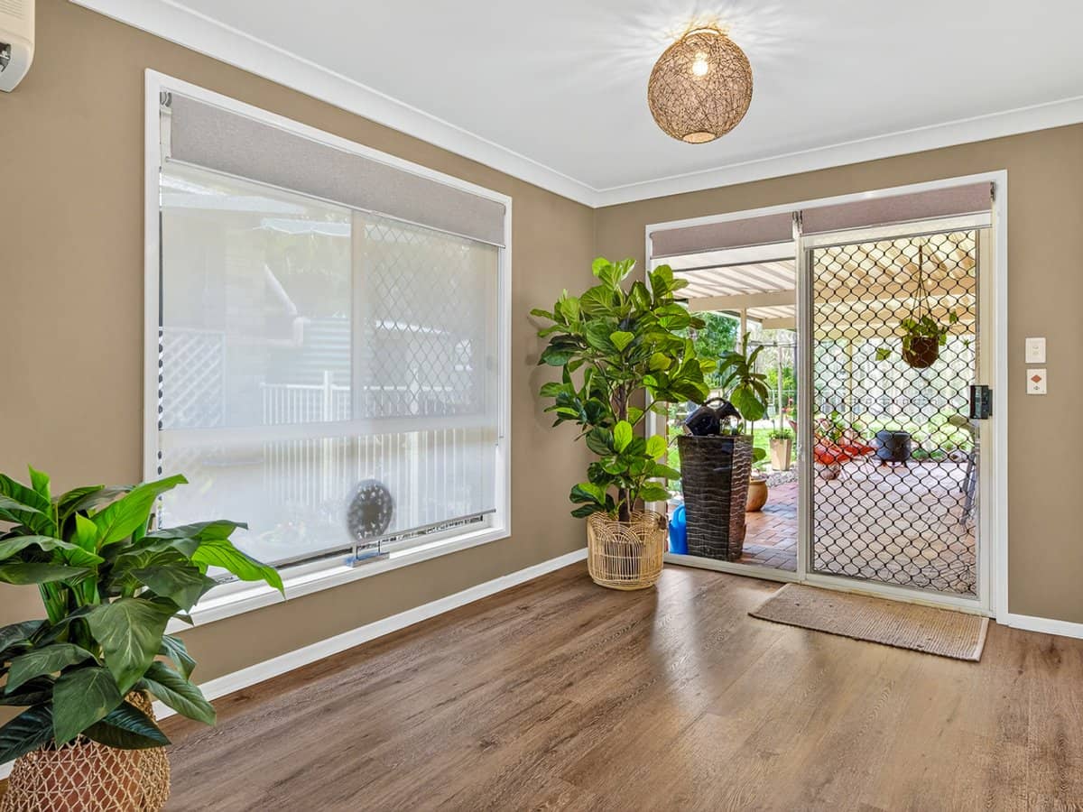 102 Hall Road, ELIMBAH - Thumbnail 5